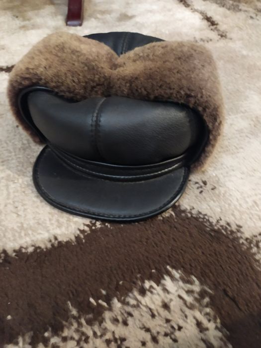 Чоловічий зимовий кашкет,шкіряний