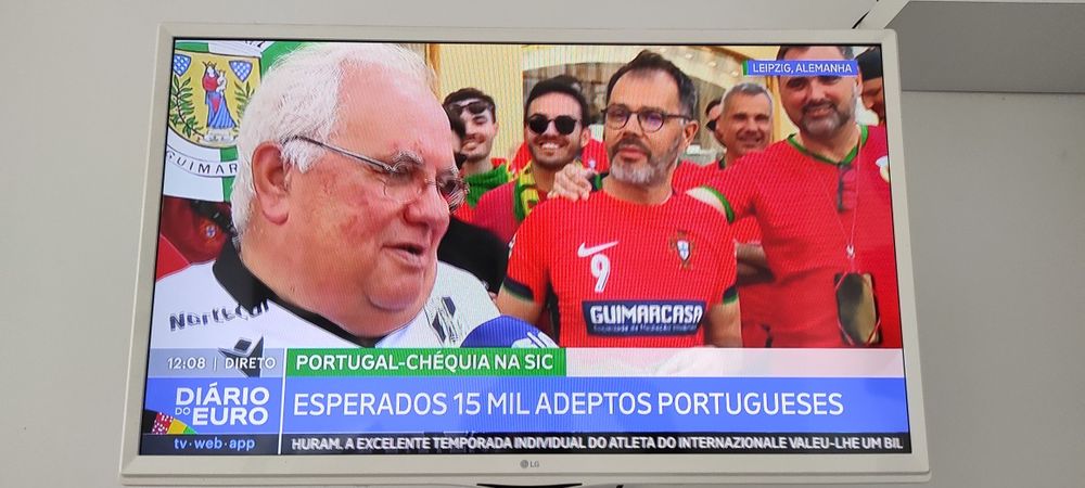 TV LG ecrã 69 cms