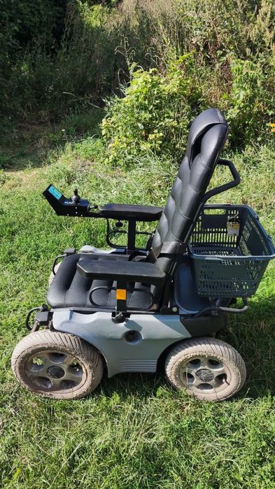 Инвалидное кресло-коляска с электроприводом Артем 220