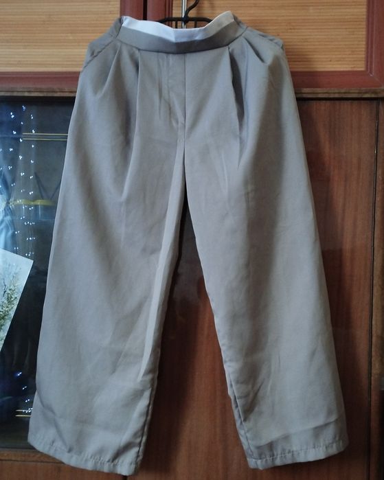 Штани шкільні та лосіни на дівчинку