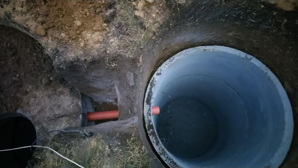 Бетонні кільця Каналізація септик Вигрібні ями доставка монтаж