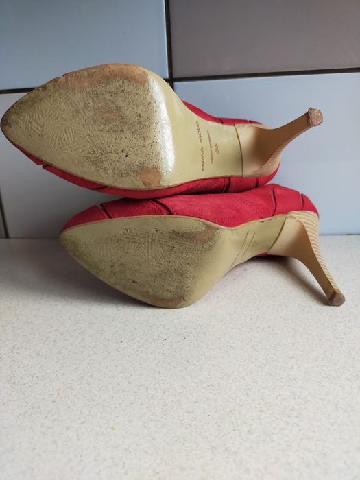 Szpilki damskie Vero Gomma 35/23cm czerwone zamszowe jak nowe