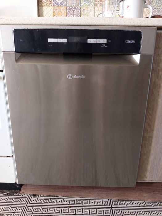 Посудомийна машина Bauknecht