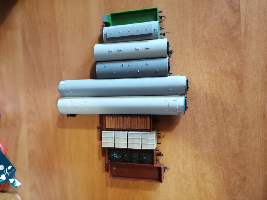 Wagoniki kolejki elektrycznej w skali tt, 10 sztuk