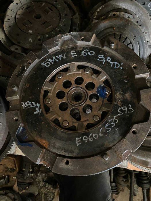 Демпфер bmw e60 530d, m57