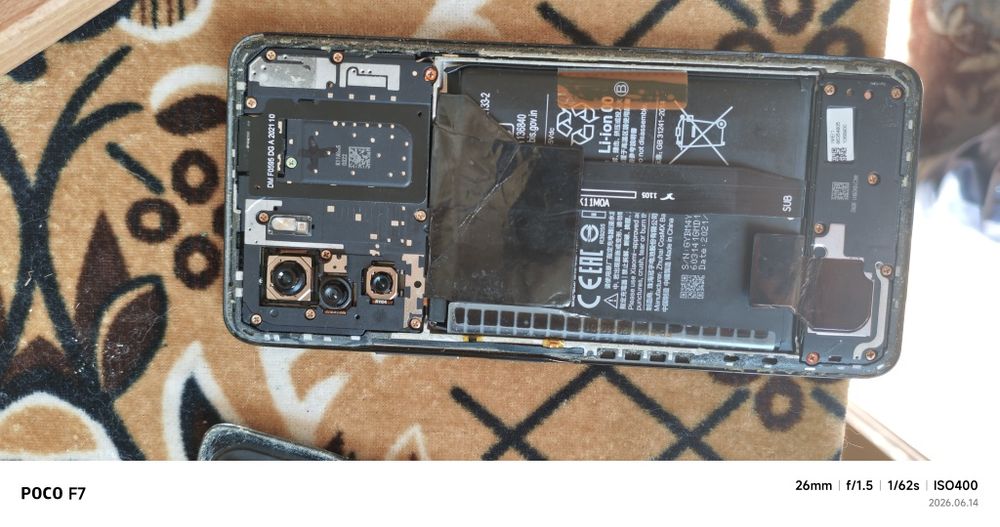 Продам запчастини для Poco F3 ( поко ф3)