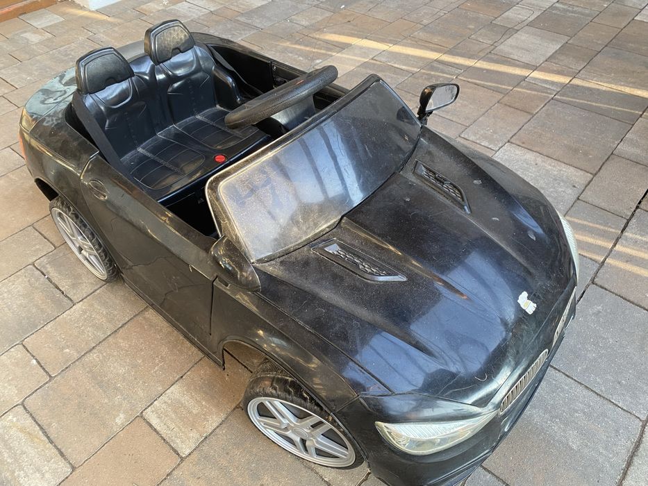 Samochodzik elektryczny dla dziecka