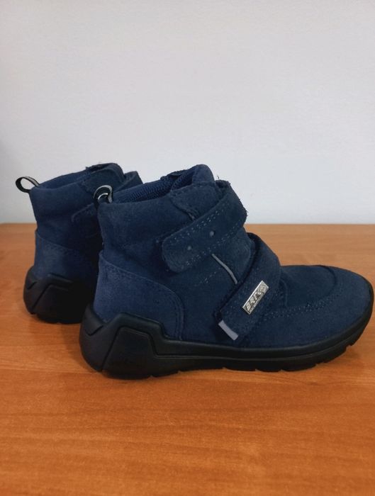 Buty dziecięce. .