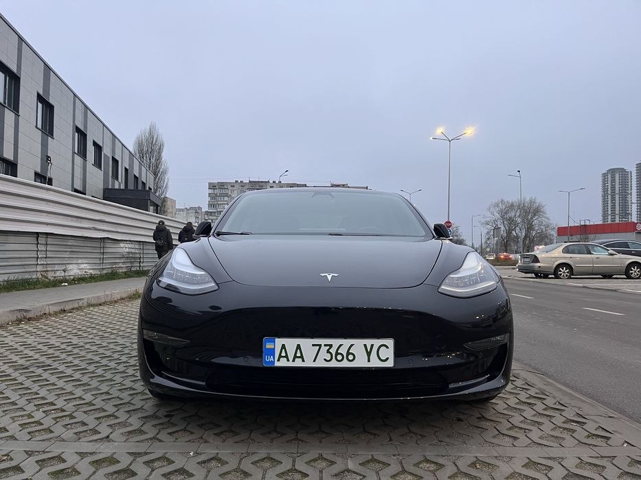 Tesla Model 3 Performance