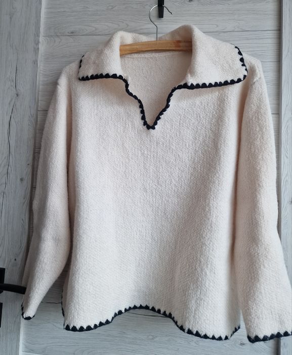 Świetny sweter ciepły biały oversize
