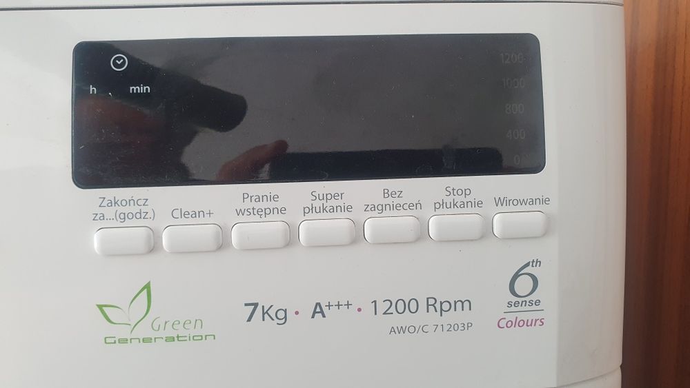 Pralka Whirlpool 7 KG 1200 obr/min