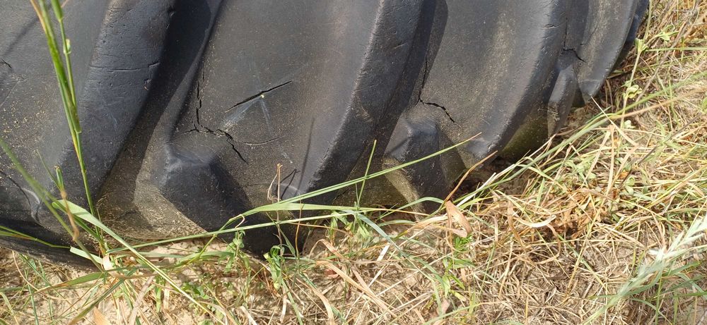 Opona z felgą 14.9-38 Firestone All rraction Field & Road