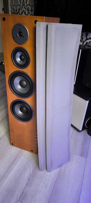 Продам напольную акустическую систему колонки Quadral QLX 180