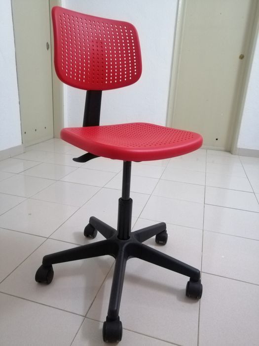 Cadeira elevatória com rodinhas