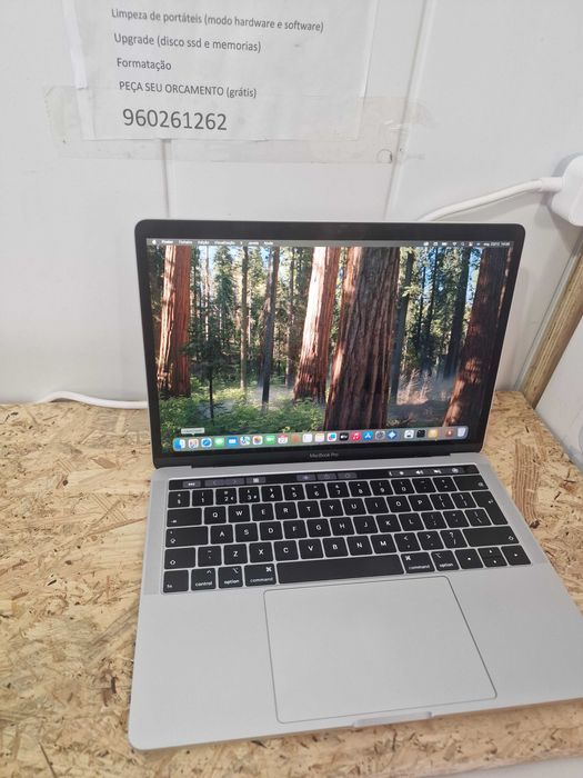 MacBook Pro TOUCH BAR 2019 i7 16gb ram com varios programas.