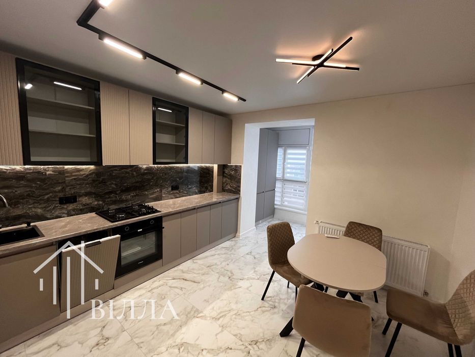 Продам велику 2 кімнатну квартиру в новому цегляному будинку