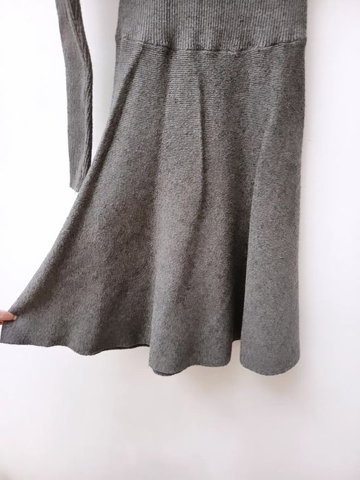 Vestido de Malha Cinzenta Escura