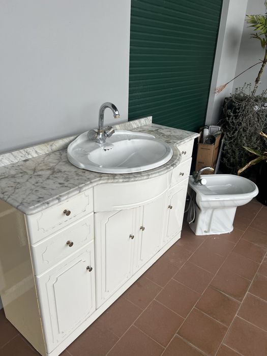 Movel com pia + oferta de bidé