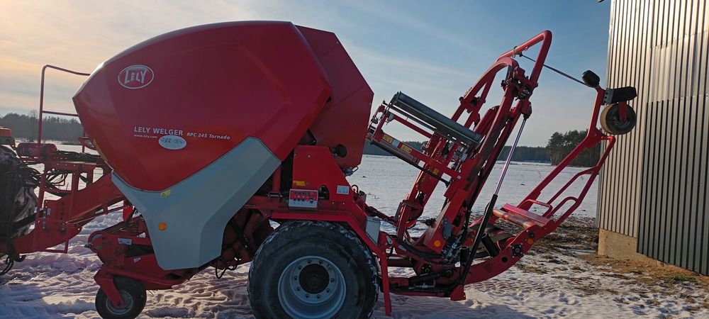 Prasoowijarka Lely Welger RPC 245 Tornado