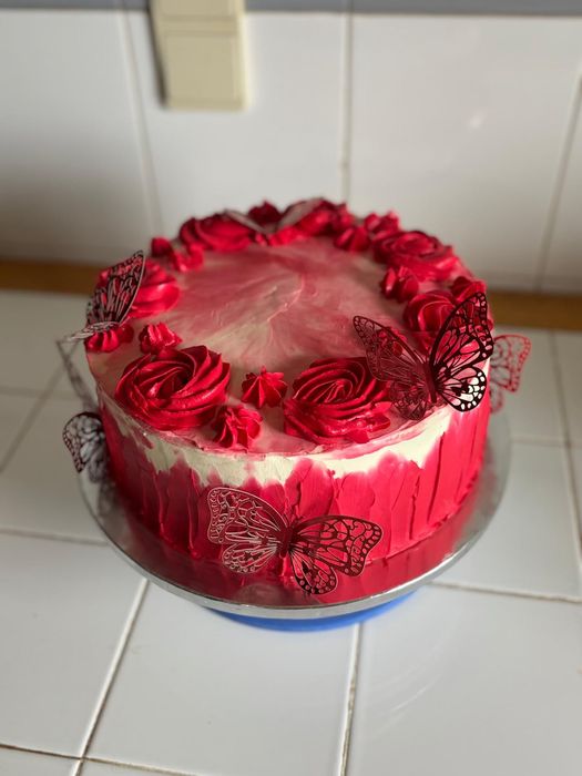 Bolos e kits de festa