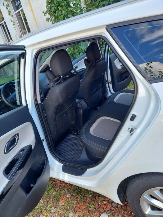 Продам Kia Ceed II 2013 год