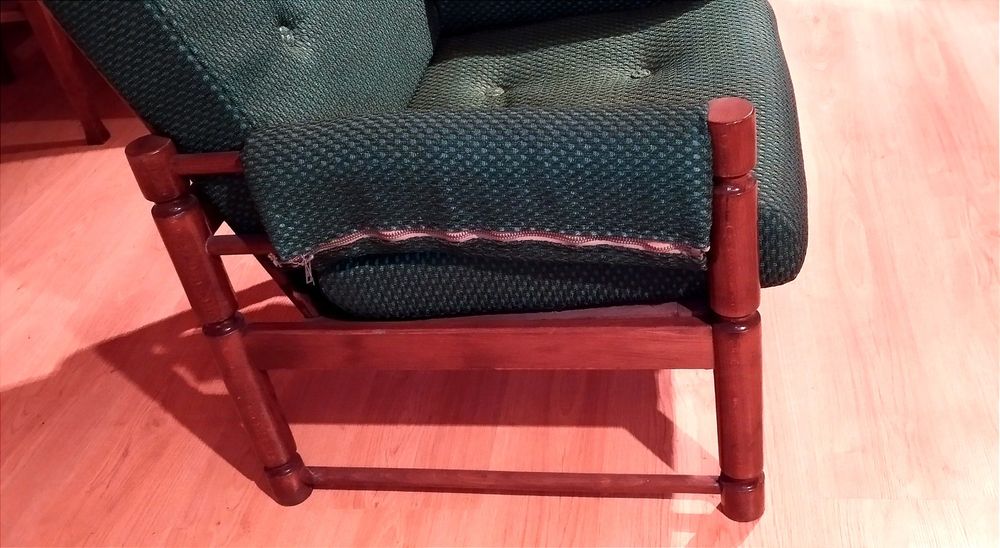 Fotel PRL lata 80te drewno bukowe ciemnozielone obicie.