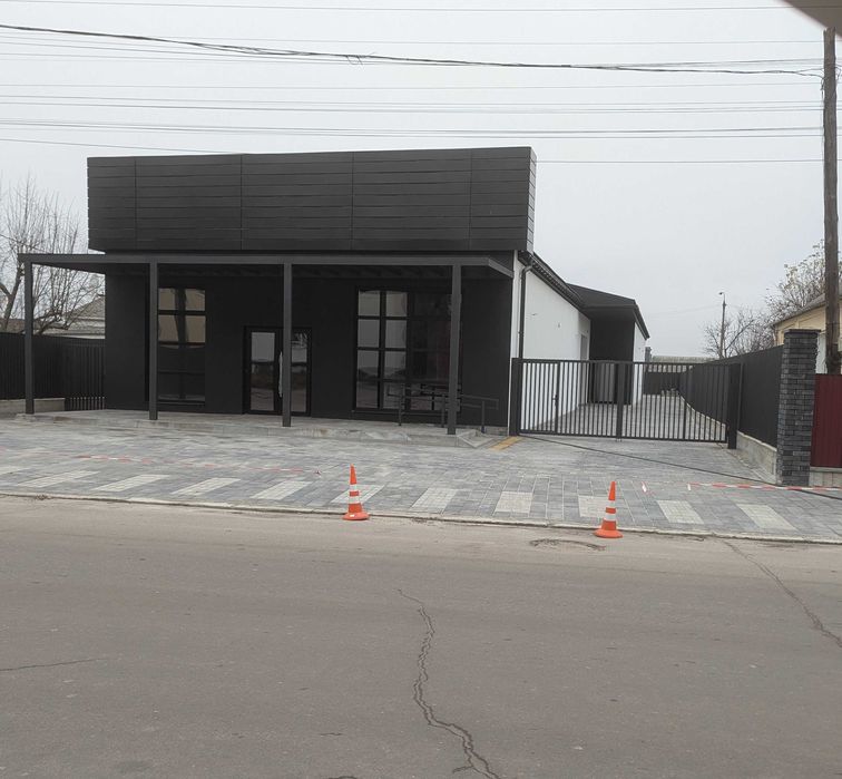 Комерційне приміщення на вул. Миколи Сціборського 33, площа 410 кв.м