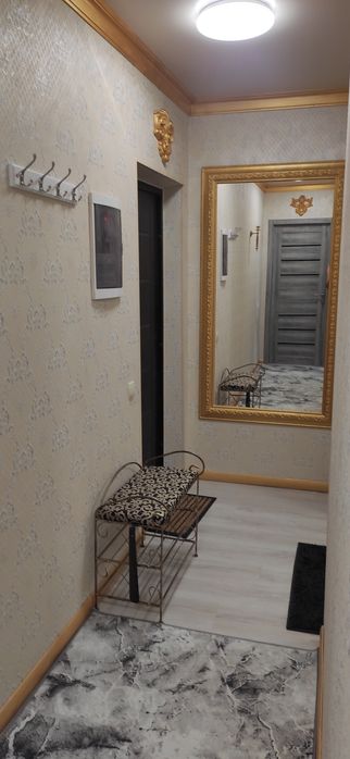 Центр! 2 окремі кімнати кондиціонер!Біля озера!