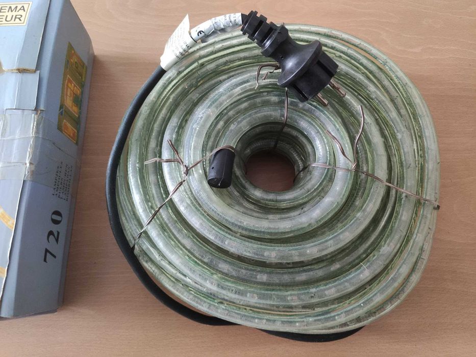 20-Meter Light String with 720 Bulbs
