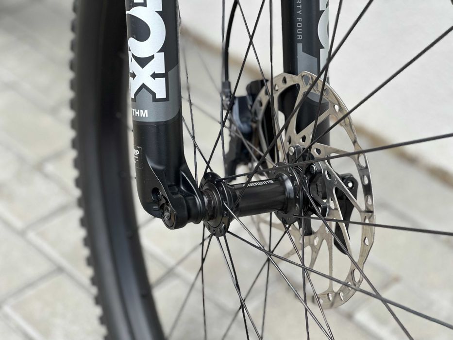 Велосипед Specialized Stumpjumper Comp Carbon 29" S4