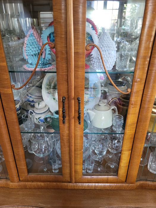 Piękny kredens witryna komoda serwantka