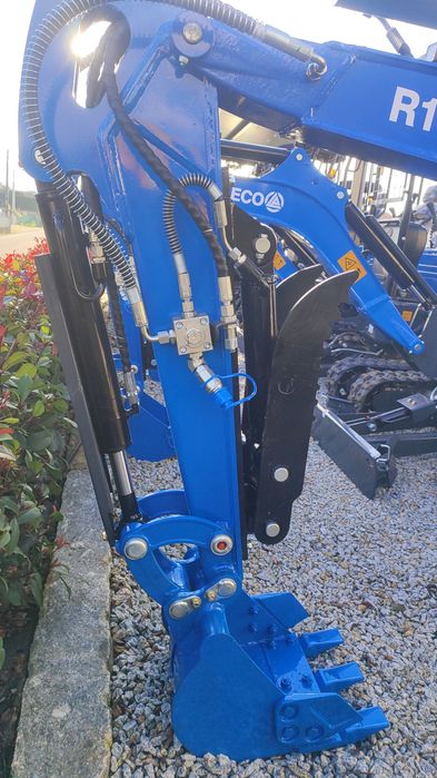 MINI GIRATÓRIA R10 .