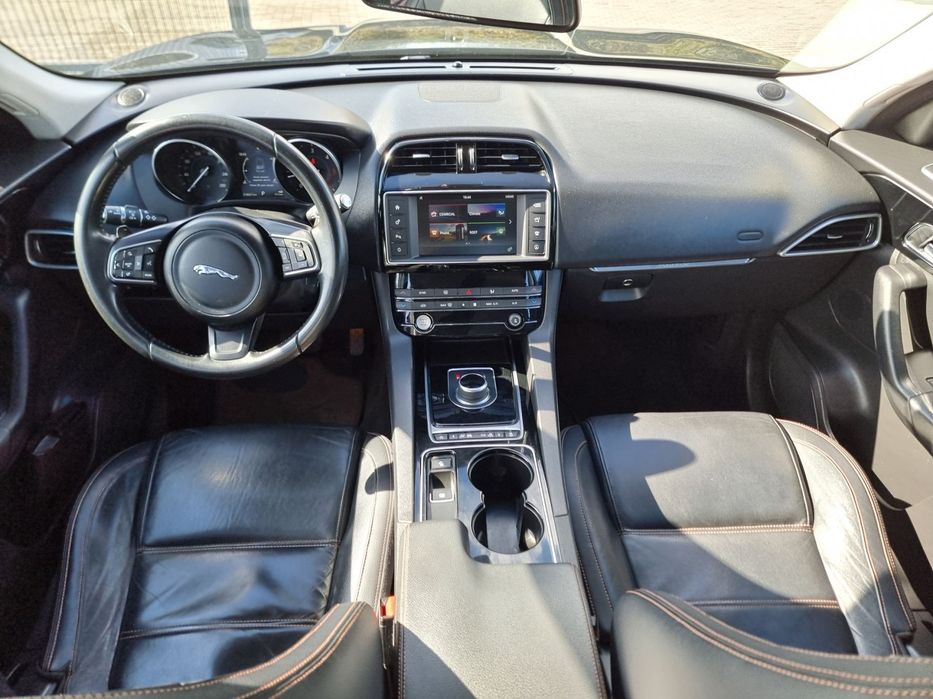 Jaguar F-Pace 2.0 i4D Pure Aut.