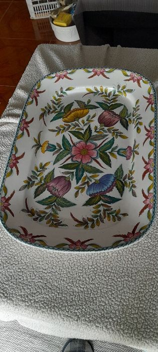 Travessa antiga em cerâmica