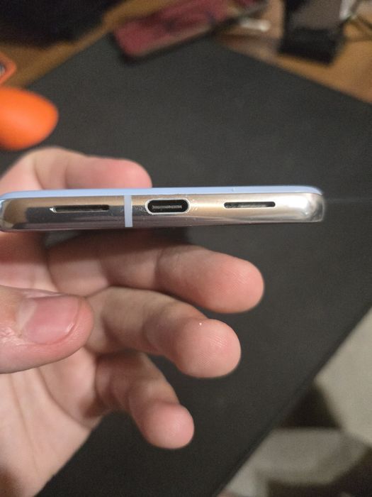 Pixel 8 pro 128 gb синій колір