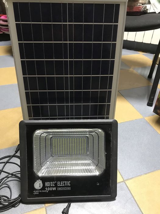 Прожектор Horoz Electric 100w (сонятною панеллю)