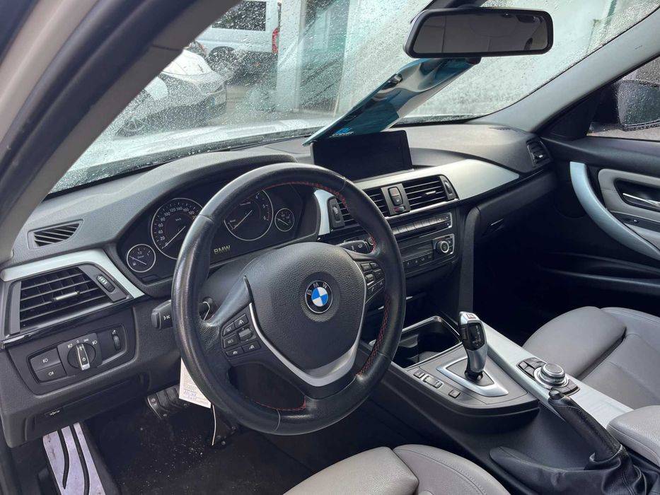 BMW 320D AUTO 2013