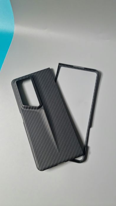 Ultracienkie i superlekkie etui do Honor Magic V2