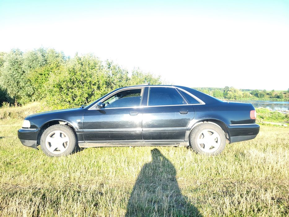 Продам авто Audi A8 d2