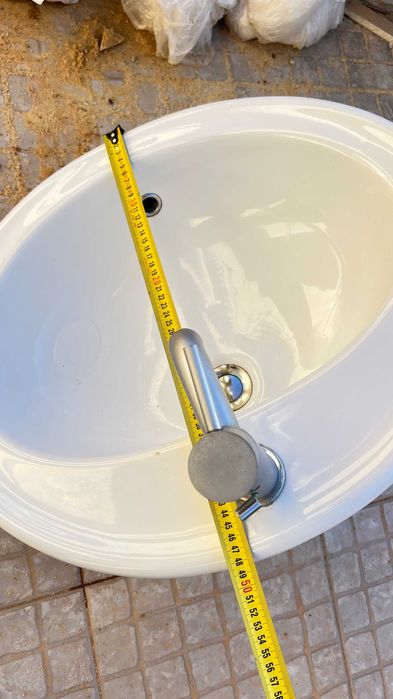 Lavatório de embutir sem torneira