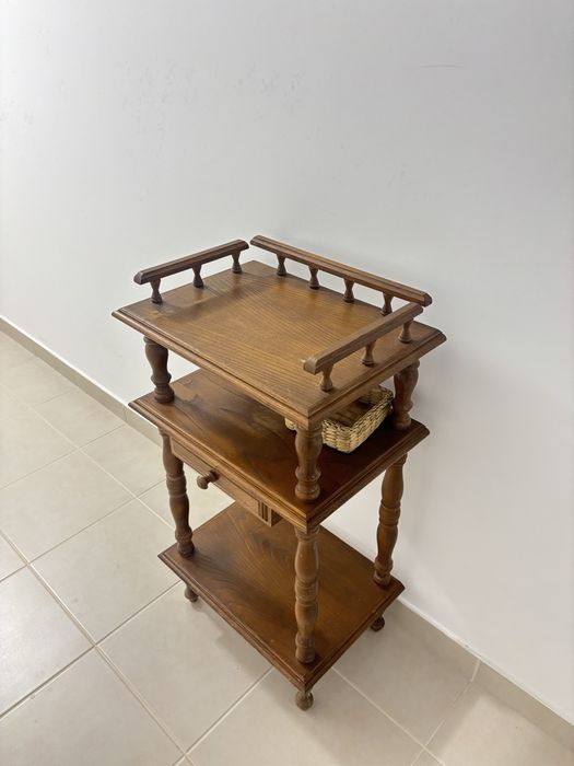 Mesa de entrada em bom estado!!