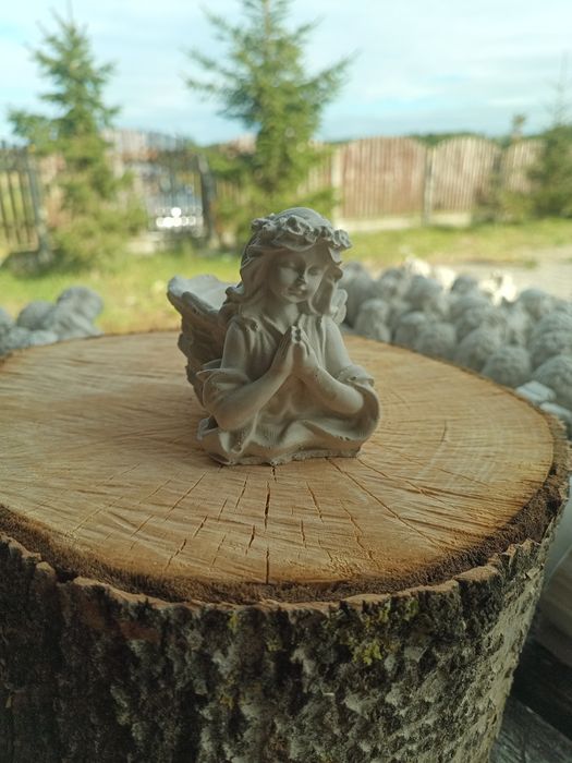 Figurki z gipsu  Aniołki