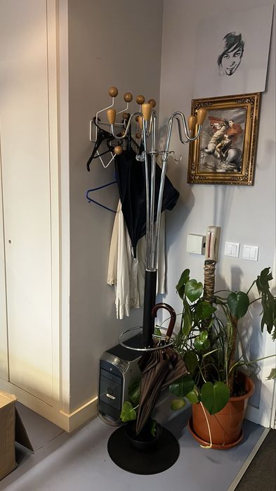 Cabide 1.80m otimo estado