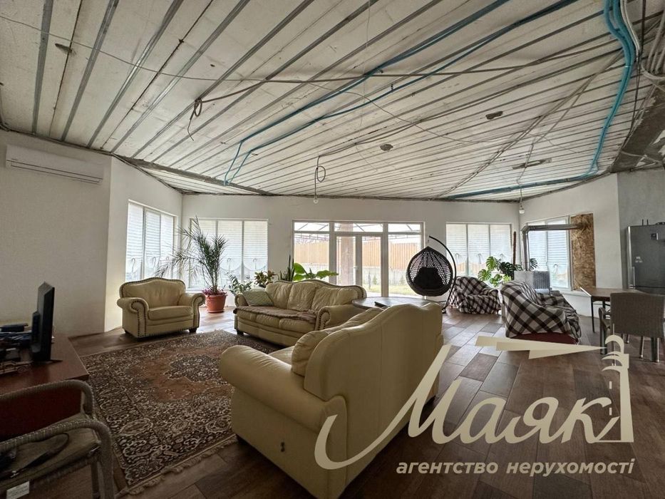 Затишний, ексклюзивний будинок в с-щі Володимирівське.