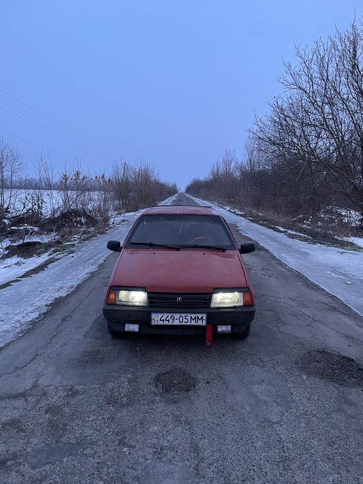 Автомобіль Ваз 21093