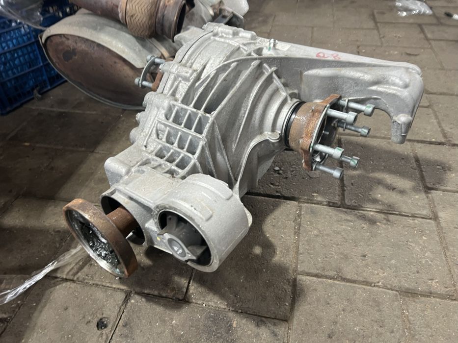 Задній міст редуктор привод Audi Q7 Q8 4m  0G2 500 043 В