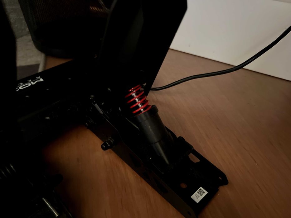 Moza R3 Direct Drive COMO NOVO + Volante F1 e Pedais