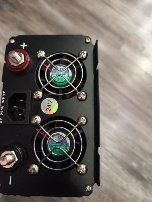 Продам інвертор UPS