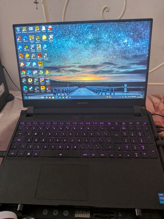 Gaming laptop Gygabite Auros 5se RTX 3070 Intel i7