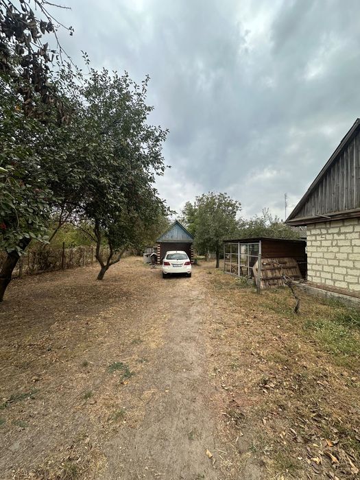 Продаж будинку з великою територією поряд з лісом с. Чорнявка